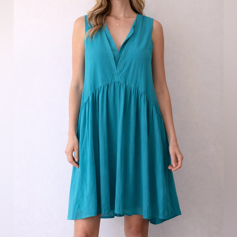 Cupcakes & Cashmere Teal Sleeveless V Neck Dress Size M Chic Feminine